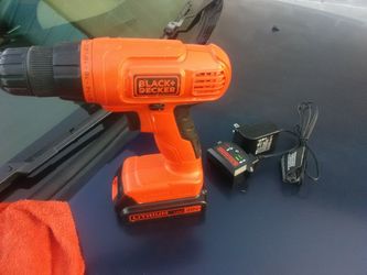 Black Decker drill with charger!!!!!!!!20v
