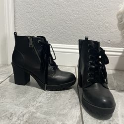 Women Booties 8.5 Black