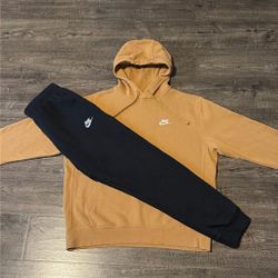 Nike Mens Hoodie & Sweatpants 