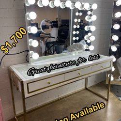 Impressions Vanity With Bluetooth Mirror Brand New
