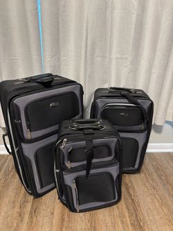 US Traveler luggage
