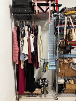 Adjustable Double-Rod Garment Rack