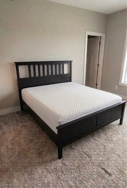 Black Wood Full Bed Frame with Headboard and mattress