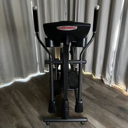 Life Fitness X3-5 Cross Trainer Elliptical
