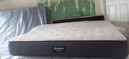 King Size Mattress (Colchón King Size)