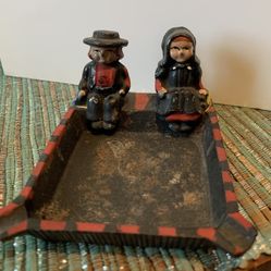 Antique Dalecraft Amish Ashtray Cast Iron.