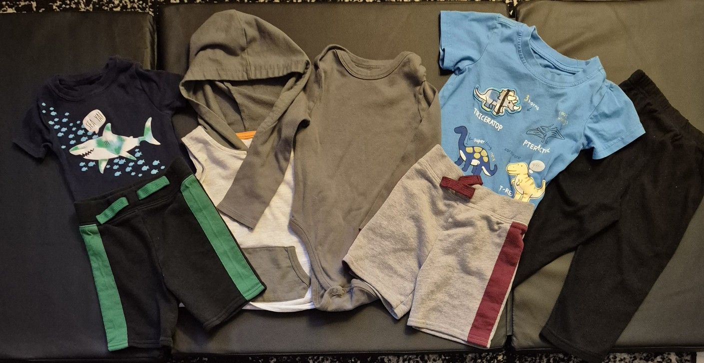 Lot of 2T Toddler Clothes