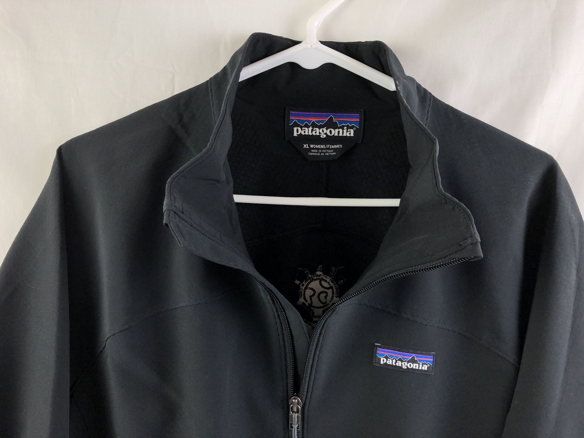 Patagonia soft shell jacket women’s size xl balls full zip branded New