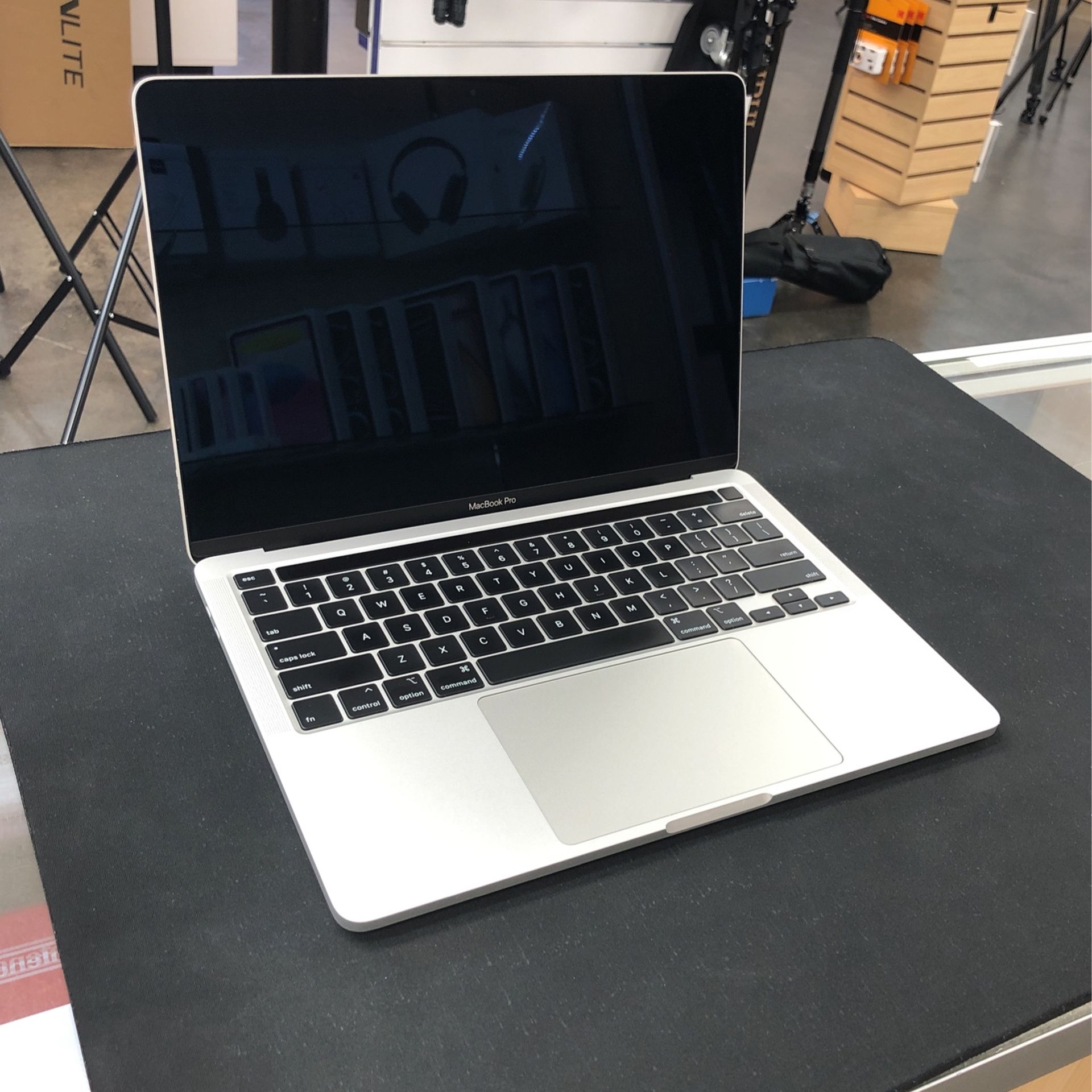 2020 13” Macbook Pro i5