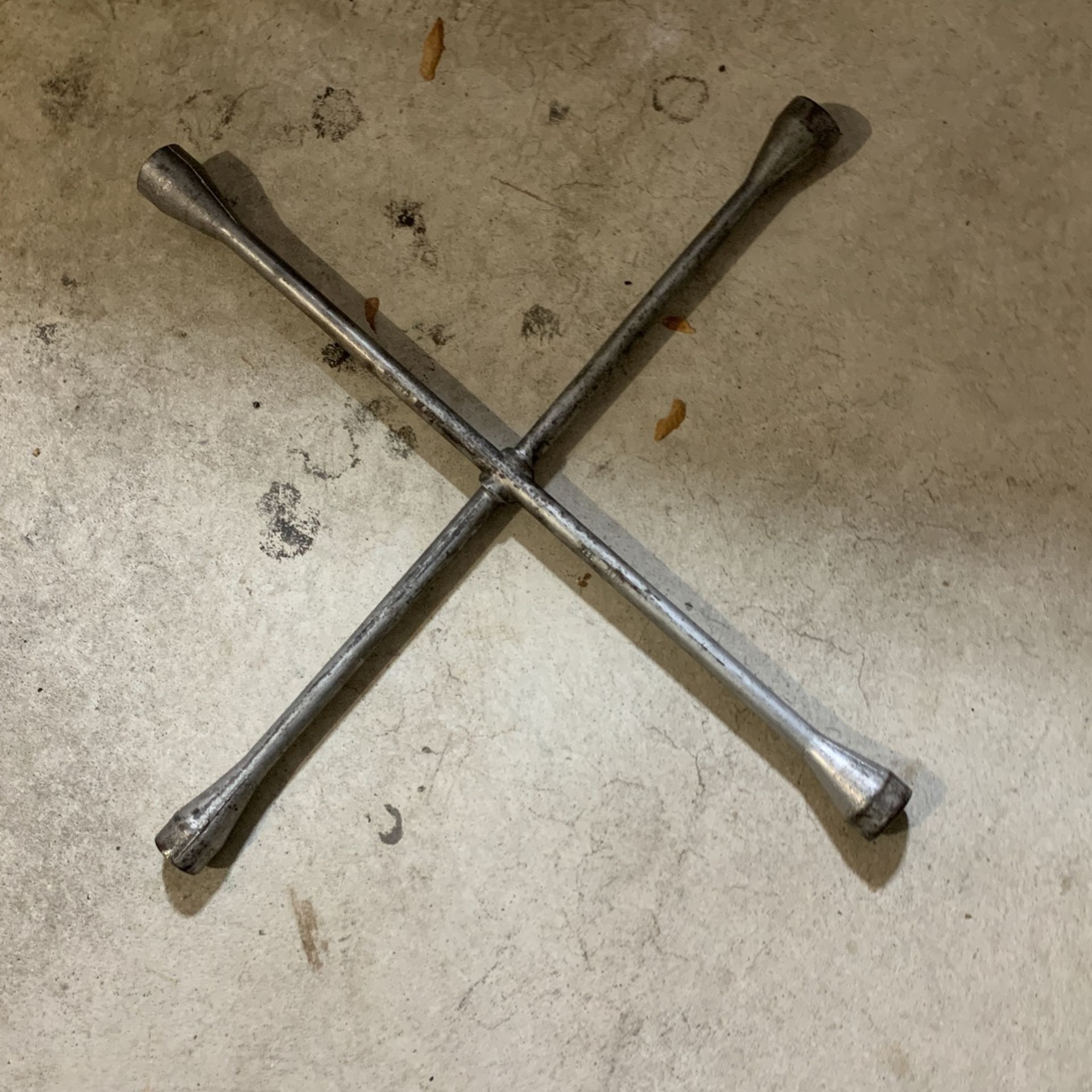 20”-4 Way Lug Wrench