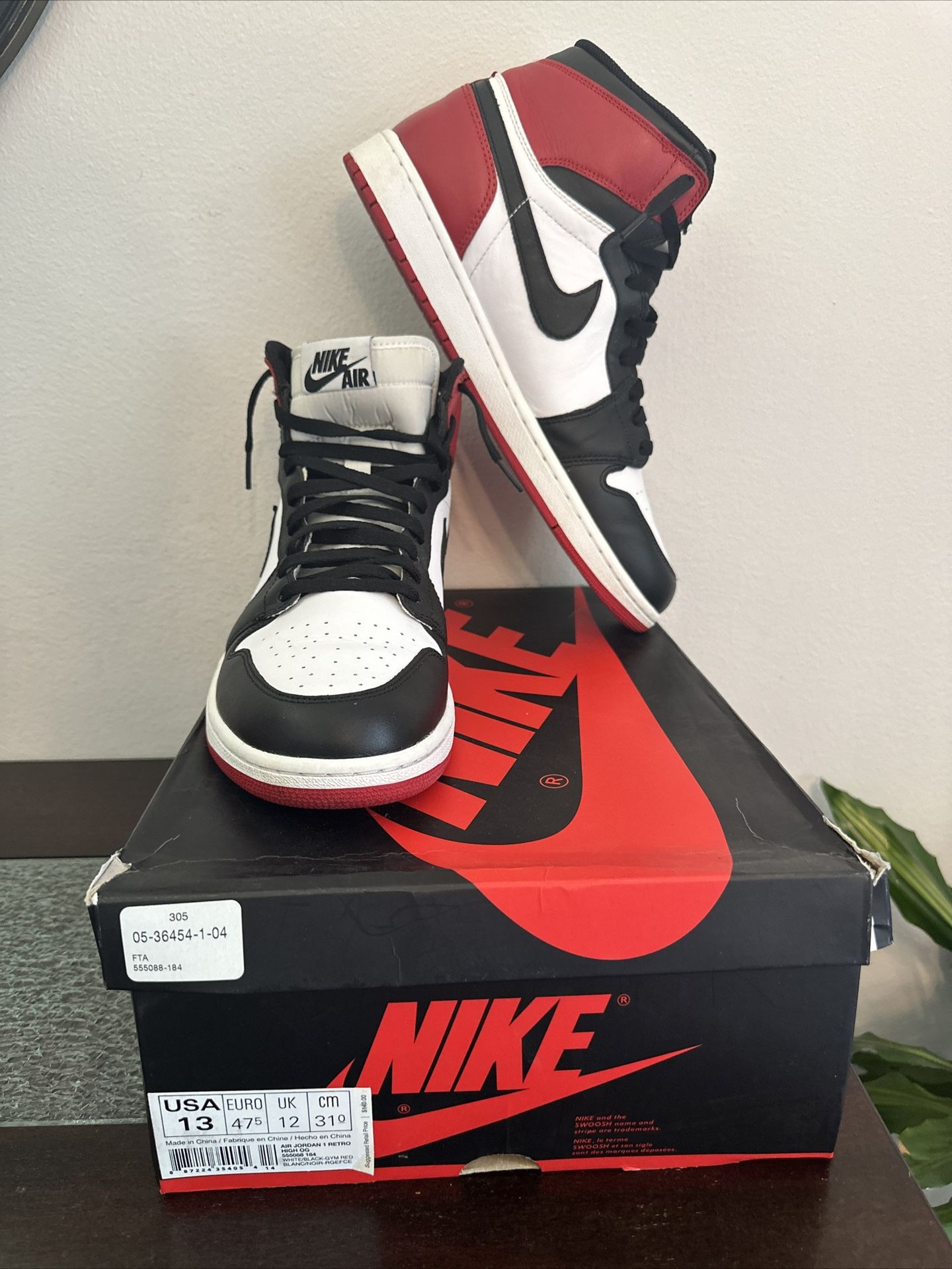 Nike Air Jordan 1 High Black Toe 2013 #555088 184 Size 13 Nike Air Jordan 1 High Black Toe 2013 #555088 184 Size 13