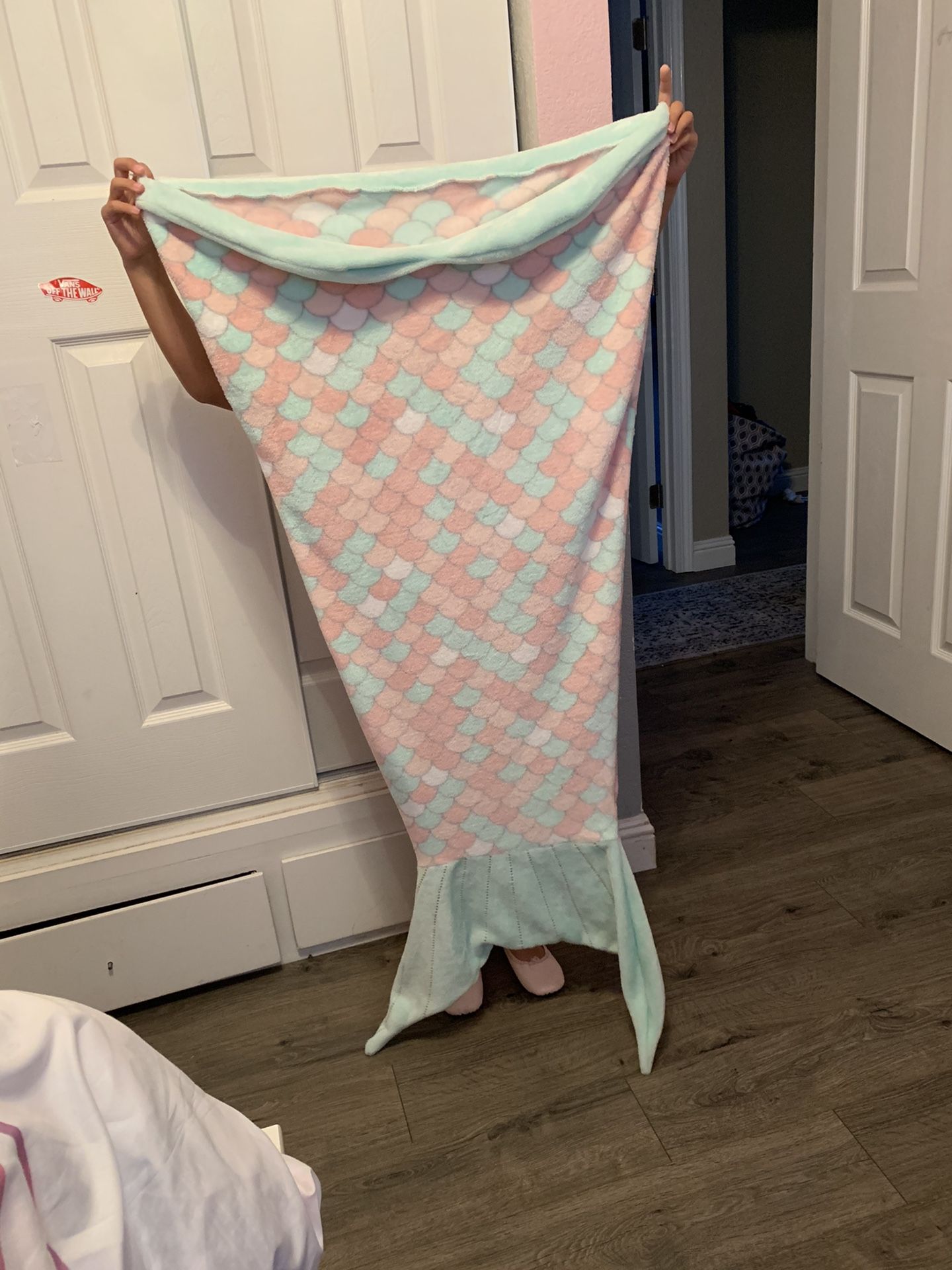 Kids mermaid tail blanket