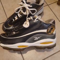 O.G Allen Iverson Reebok Sneakers Size 9