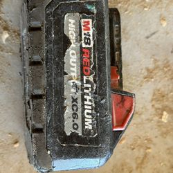 Battery Milwaukee 6.0.       Trade 