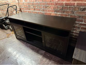 Entertainment center