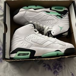 Jordan MVP White Green Glow Youth size 3/5