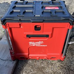 Miluakee Single drawer rolling packout with dividers