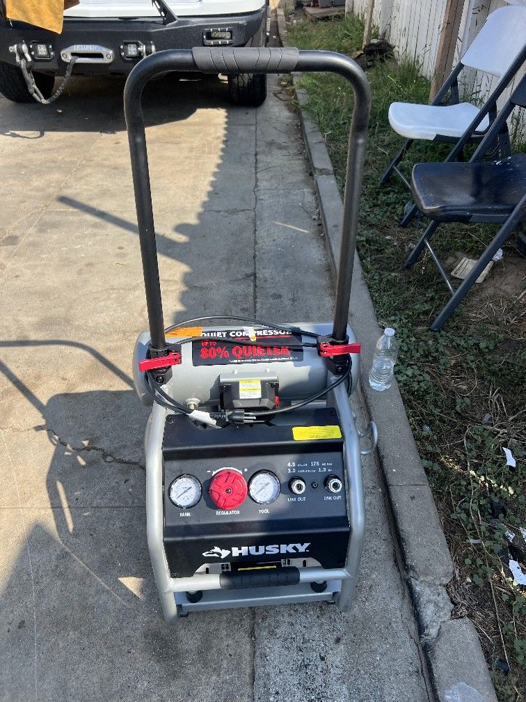 Husky
4.5 Gal. 175 PSI Portable Electric Oil-Free Quiet Twin Stack Jobsite Air Compressor w/Rubber Wheels and 2-Quick Couplers
Questions & Answers (20