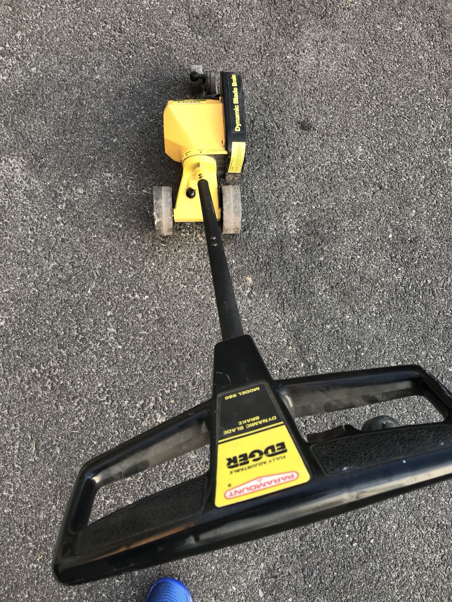 Paramount . 800 hp fully adjustable edger