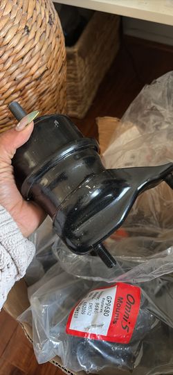 Toyota Highlander 2.7 L Motor Mount Parts