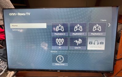 ONN Roku Smart TV 55” w/remote