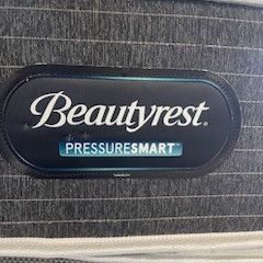 New QUEEN Beautyrest Pressuresmart