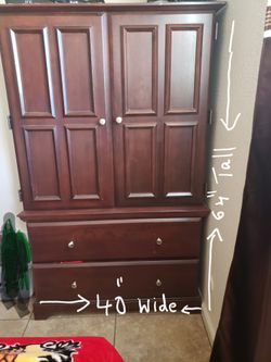 Armoire in good condition