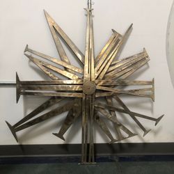 Large 36 inch metal wall decoration piece👍