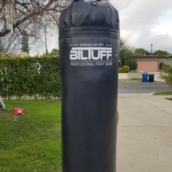 Punching Bag / Kicking Bag 100 LB Black