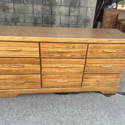 BEAUTIFUL golden oak dresser 