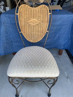 Dining Chairs (6 Count)