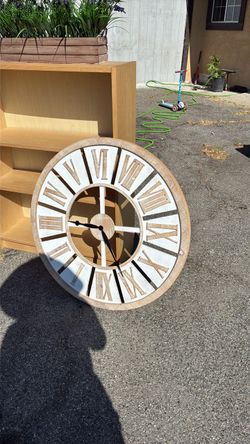 Wall clock