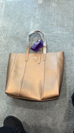 One leather travel tote