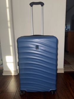 Travelpro Maxlite Air V2 Medium Hardshell Suitcase