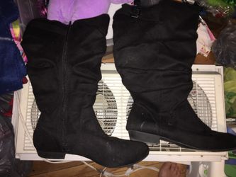 Lots of women’s shoes