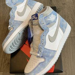 Jordan 1 Retro Hyper Royal Smoke Grey - Size 9 Men