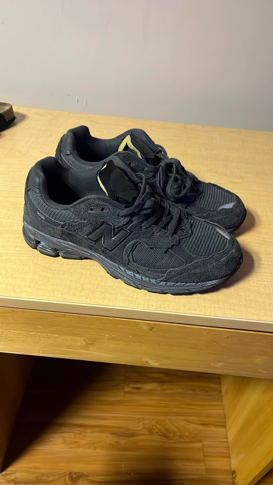 New Balance 2002 R