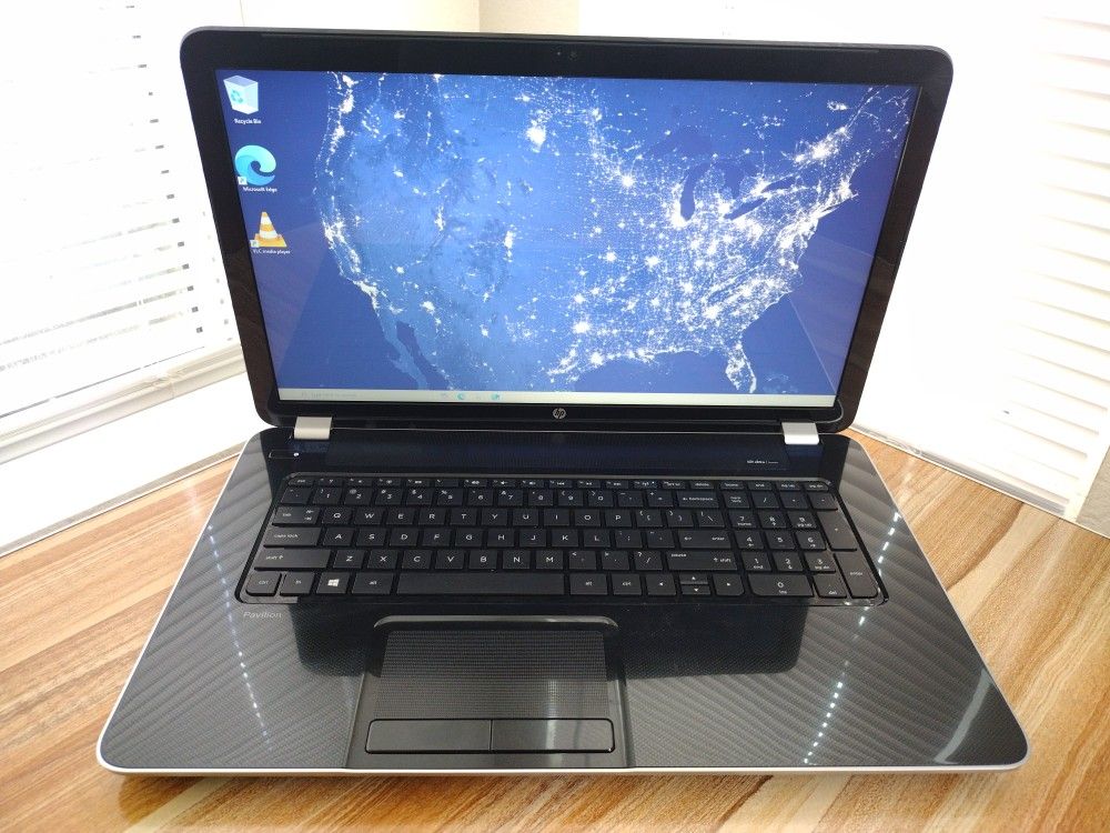Fast Hp Laptop w/ 17" HD Display**More On My Page