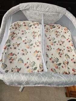 HALO Twin Bassinet Swivel sleeper