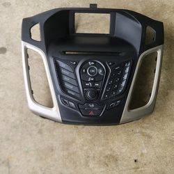 2012-2014 Ford Focus Radio Trim Panel
