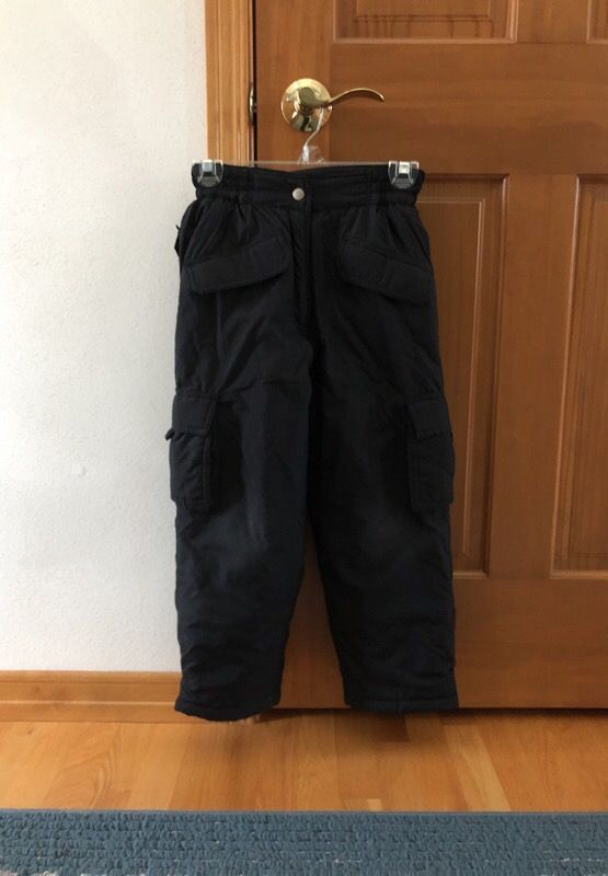 Children’s black snow pants - Size S 7/8
