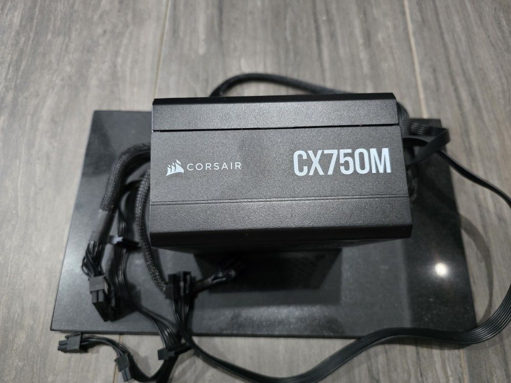 CORSAIR CX750M PowSupl
