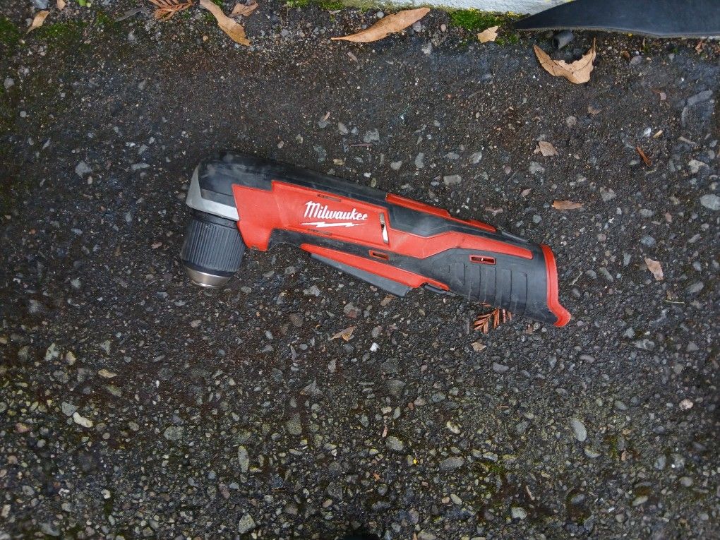 12v Milwaukee Angle Drill