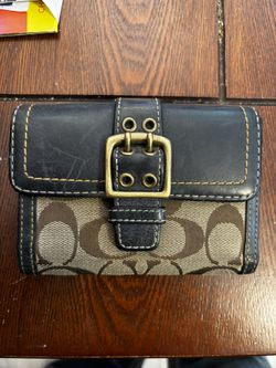 Ladies Coach Wallet
