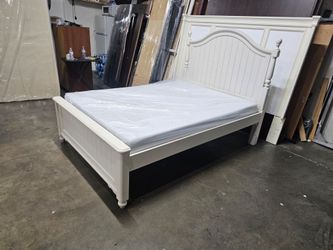Full bed and mattress