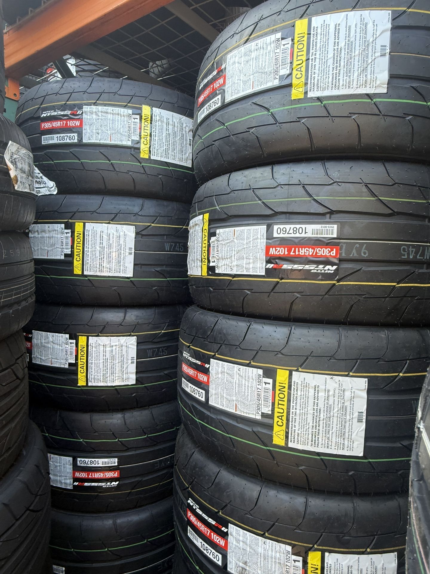305/45r17 Nitto Nt555 RII - Llantas 305-45-17