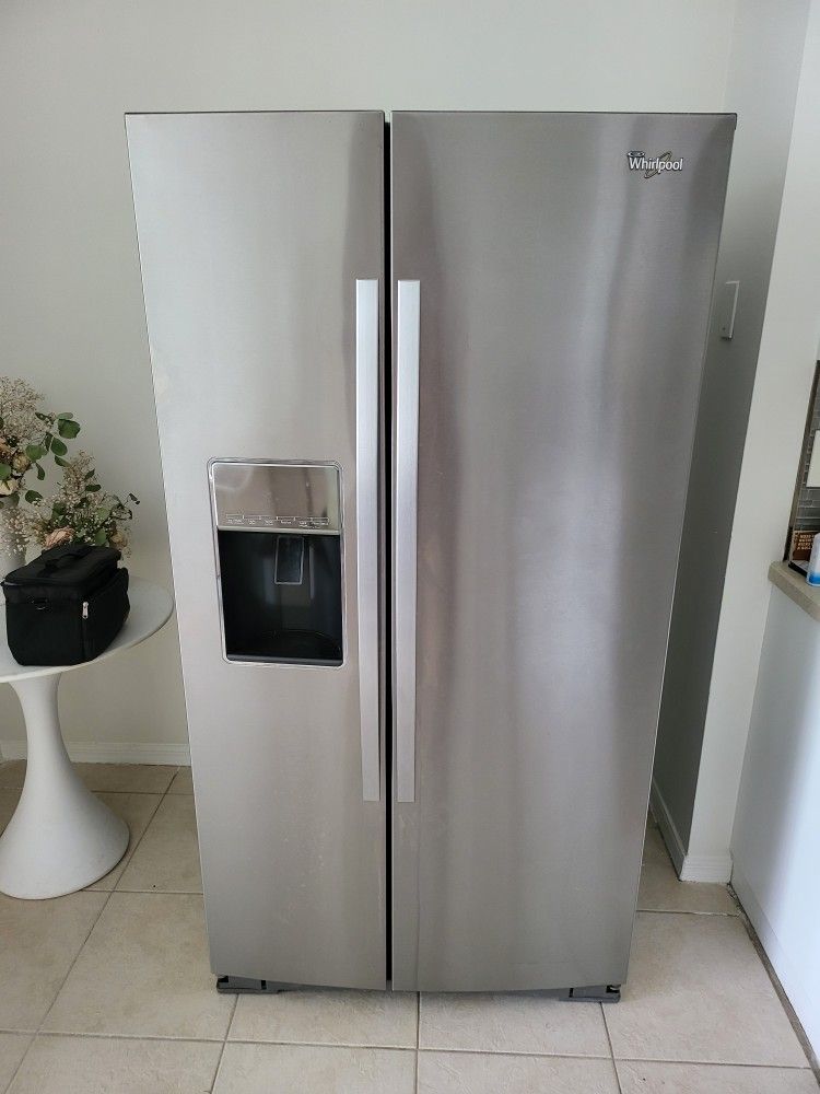 Whirlpool Doble Door Refrigerator