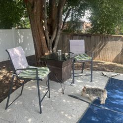 Backyard Table And Chairs 