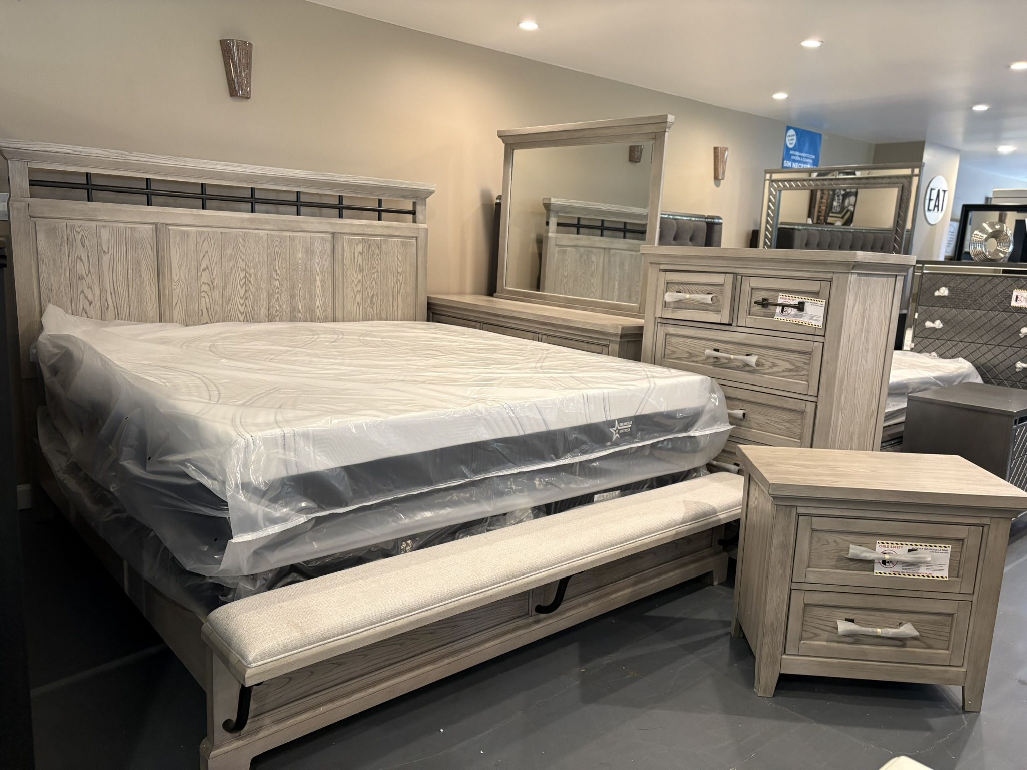 New 5pc King Bedroom Set