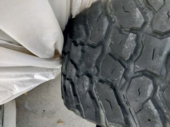 33x12.50r18lt